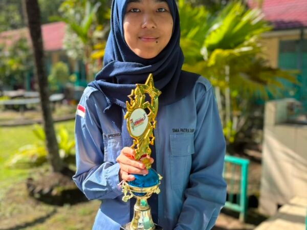 Juara Harapan 3 FLS3N Cabang Cipta Puisi