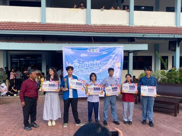 Juara 2 FLS3N Cabang Gitar Solo